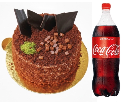 Kaliteli Çikolata Kullanımlı 4-6 Kişilik Yaş Pasta Paketi